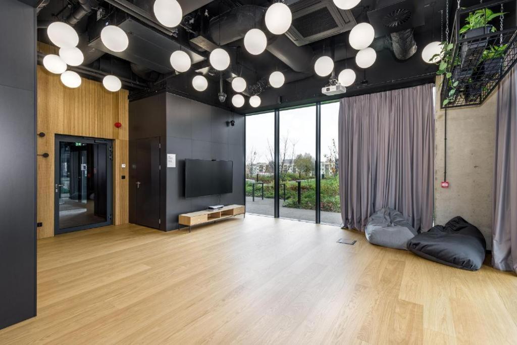 Tulum - Design - Projector - Free Parking - Bath - Spodek - Mck Apartment Kattowitz